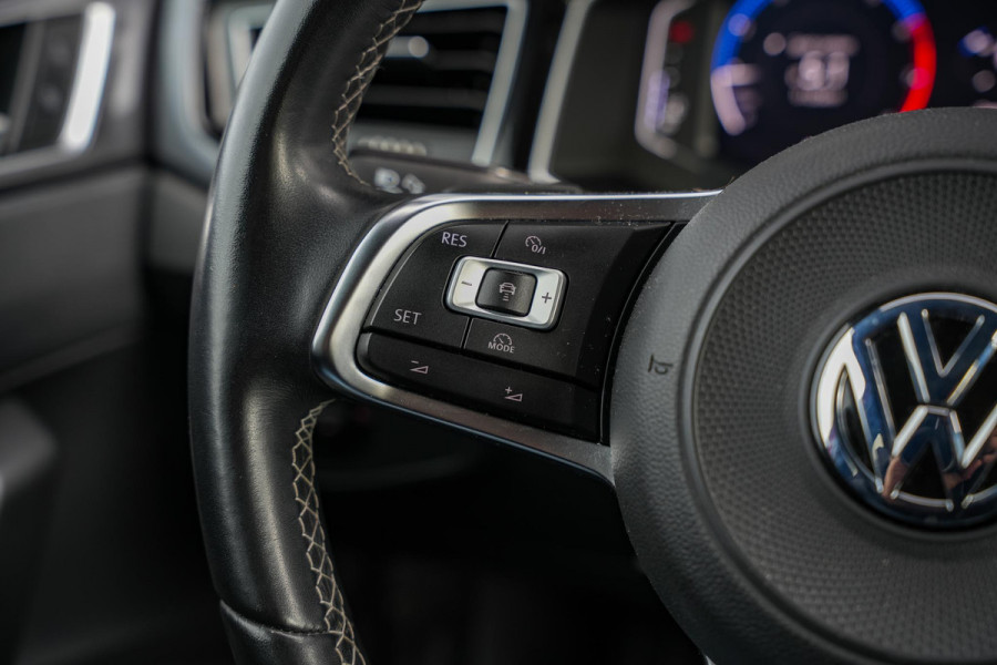 Volkswagen Polo 1.0 TSI Highline Business R Volkswagen Polo 1.0 TSI Highline Business R