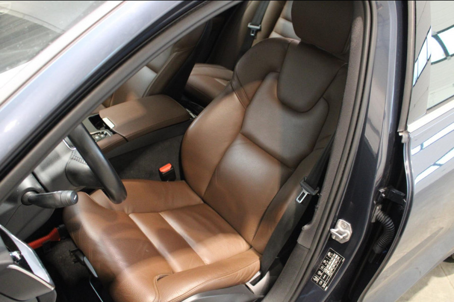 Volvo V60 2.0 T6 Recharge AWD Leer|Camera|Harman Kardon|Mooie Samenstelling Prijs is rijklaar Volvo V60 2.0 T6 Recharge AWD Leer|Camera|Harman Kardon|Mooie Samenstelling Prijs is rijklaar