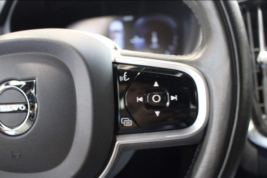 Volvo V60 2.0 T6 Recharge AWD Leer|Camera|Harman Kardon|Mooie Samenstelling Prijs is rijklaar Volvo V60 2.0 T6 Recharge AWD Leer|Camera|Harman Kardon|Mooie Samenstelling Prijs is rijklaar