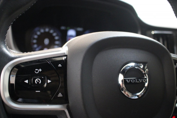 Volvo V60 2.0 T6 Recharge AWD Leer|Camera|Harman Kardon|Mooie Samenstelling Prijs is rijklaar Volvo V60 2.0 T6 Recharge AWD Leer|Camera|Harman Kardon|Mooie Samenstelling Prijs is rijklaar