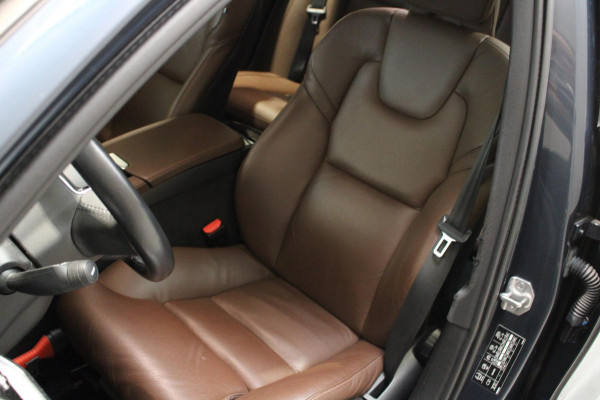 Volvo V60 2.0 T6 Recharge AWD Leer|Camera|Harman Kardon|Mooie Samenstelling Prijs is rijklaar Volvo V60 2.0 T6 Recharge AWD Leer|Camera|Harman Kardon|Mooie Samenstelling Prijs is rijklaar