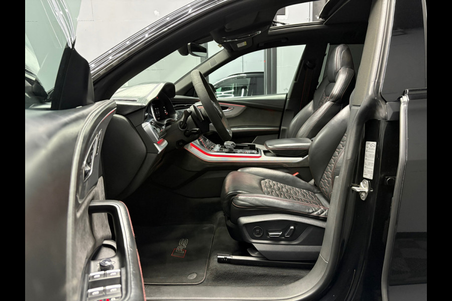 Audi RSQ8 4.0 TFSI quattro RS Seats Pano Audi RSQ8 4.0 TFSI quattro RS Seats Pano