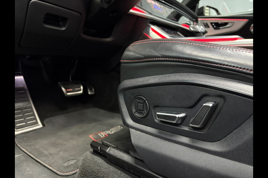 Audi RSQ8 4.0 TFSI quattro RS Seats Pano Audi RSQ8 4.0 TFSI quattro RS Seats Pano