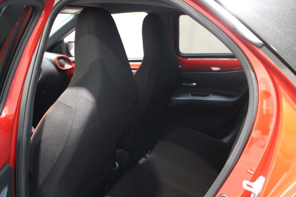 Toyota Aygo X 1.0 VVT-i S-CVT Pulse Camera|Navi|carplay Nieuwstaat Toyota Aygo X 1.0 VVT-i S-CVT Pulse Camera|Navi|carplay Nieuwstaat