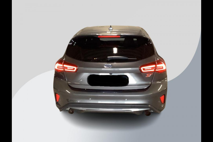 Ford Focus 2.3 EcoBoost ST-X | 280pk Automaat! | Winter Pack | AGR-stoelen | Camera | Bang&Olufsen | Head up Display Ford Focus 2.3 EcoBoost ST-X | 280pk Automaat! | Winter Pack | AGR-stoelen | Camera | Bang&Olufsen | Head up Display