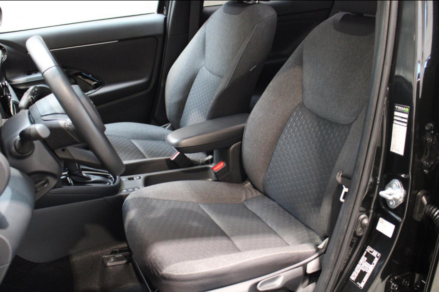 Toyota Yaris Cross 1.5 Hybrid 115 First Edition Camera|pdc|Carplay Nieuw staat