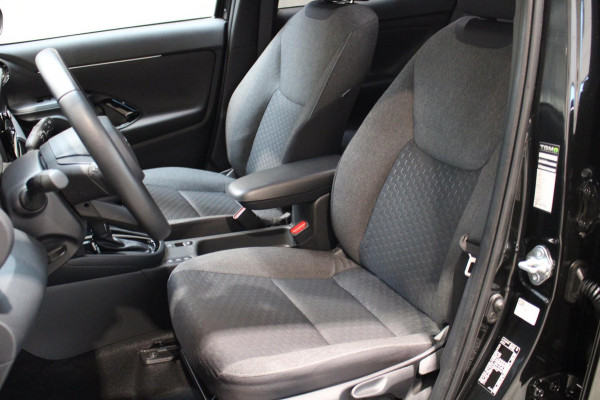 Toyota Yaris Cross 1.5 Hybrid 115 First Edition Camera|pdc|Carplay Nieuw staat