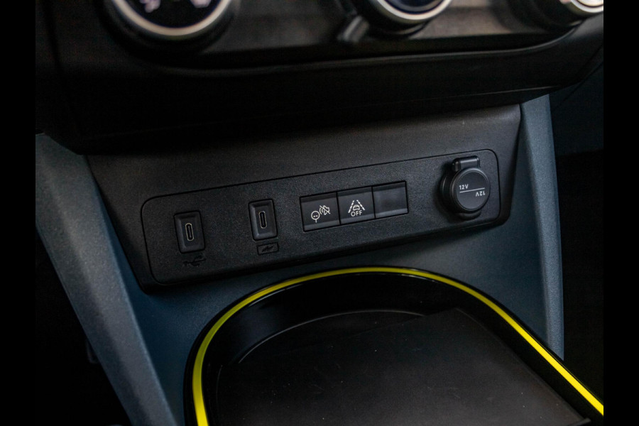 Fiat Grande Panda 1.2 Hybrid Icon | Automaat | Pack Style | PDC | Airco | Apple Carplay | Cruise Fiat Grande Panda 1.2 Hybrid Icon | Automaat | Pack Style | PDC | Airco | Apple Carplay | Cruise