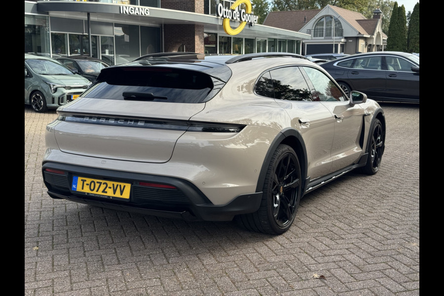 Porsche Taycan Cross Turismo 4 93 kWh / SoH 94.7% / Panoramadak / 360Camera / Passenger Display / Sportdesign + Chrono / 21'' / Bose / Luchtvering / Keyless / Stuur+Stoelverwarming / Dodehoek / DAB / ACC Porsche Taycan Cross Turismo 4 93 kWh / SoH 94.7% / Panoramadak / 360Camera / Passenger Display / Sportdesign + Chrono / 21'' / Bose / Luchtvering / Keyless / Stuur+Stoelverwarming / Dodehoek / DAB / ACC