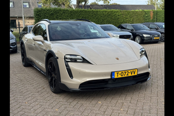 Porsche Taycan Cross Turismo 4 93 kWh / SoH 94.7% / Panoramadak / 360Camera / Passenger Display / Sportdesign + Chrono / 21'' / Bose / Luchtvering / Keyless / Stuur+Stoelverwarming / Dodehoek / DAB / ACC Porsche Taycan Cross Turismo 4 93 kWh / SoH 94.7% / Panoramadak / 360Camera / Passenger Display / Sportdesign + Chrono / 21'' / Bose / Luchtvering / Keyless / Stuur+Stoelverwarming / Dodehoek / DAB / ACC