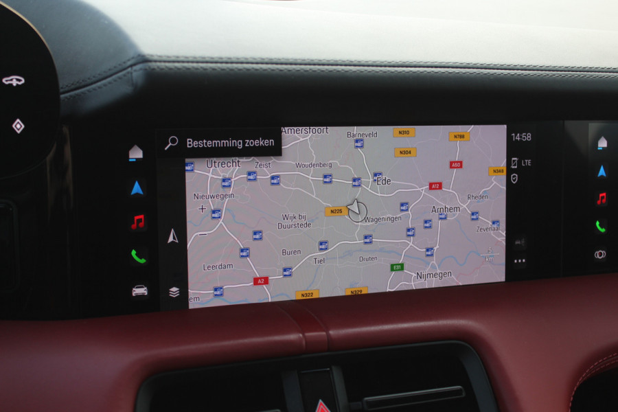 Porsche Taycan Cross Turismo 4 93 kWh / SoH 94.7% / Panoramadak / 360Camera / Passenger Display / Sportdesign + Chrono / 21'' / Bose / Luchtvering / Keyless / Stuur+Stoelverwarming / Dodehoek / DAB / ACC Porsche Taycan Cross Turismo 4 93 kWh / SoH 94.7% / Panoramadak / 360Camera / Passenger Display / Sportdesign + Chrono / 21'' / Bose / Luchtvering / Keyless / Stuur+Stoelverwarming / Dodehoek / DAB / ACC