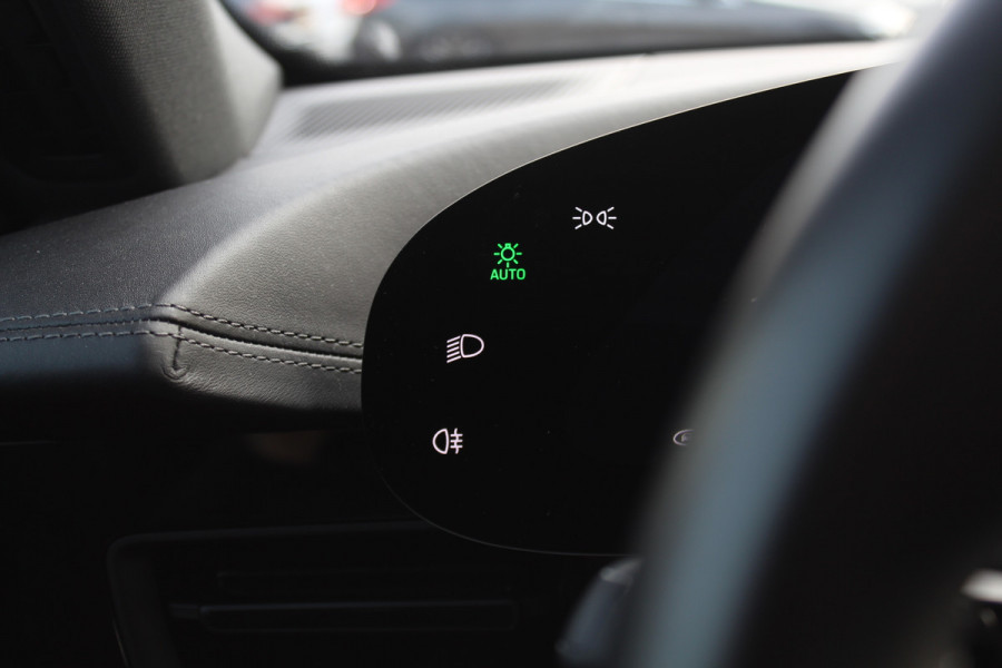 Porsche Taycan Cross Turismo 4 93 kWh / SoH 94.7% / Panoramadak / 360Camera / Passenger Display / Sportdesign + Chrono / 21'' / Bose / Luchtvering / Keyless / Stuur+Stoelverwarming / Dodehoek / DAB / ACC Porsche Taycan Cross Turismo 4 93 kWh / SoH 94.7% / Panoramadak / 360Camera / Passenger Display / Sportdesign + Chrono / 21'' / Bose / Luchtvering / Keyless / Stuur+Stoelverwarming / Dodehoek / DAB / ACC