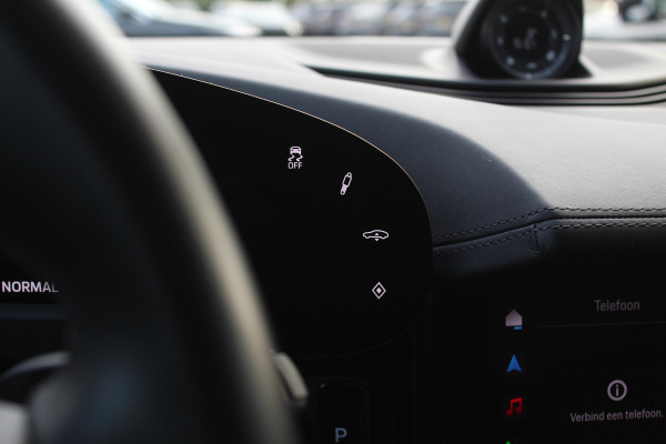 Porsche Taycan Cross Turismo 4 93 kWh / SoH 94.7% / Panoramadak / 360Camera / Passenger Display / Sportdesign + Chrono / 21'' / Bose / Luchtvering / Keyless / Stuur+Stoelverwarming / Dodehoek / DAB / ACC Porsche Taycan Cross Turismo 4 93 kWh / SoH 94.7% / Panoramadak / 360Camera / Passenger Display / Sportdesign + Chrono / 21'' / Bose / Luchtvering / Keyless / Stuur+Stoelverwarming / Dodehoek / DAB / ACC