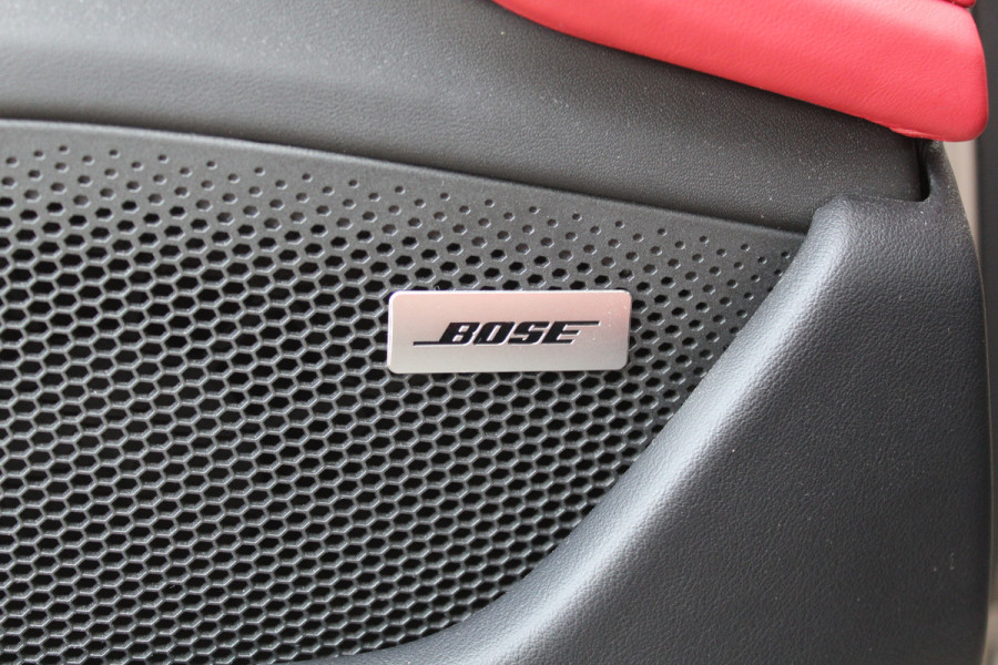 Porsche Taycan Cross Turismo 4 93 kWh / SoH 94.7% / Panoramadak / 360Camera / Passenger Display / Sportdesign + Chrono / 21'' / Bose / Luchtvering / Keyless / Stuur+Stoelverwarming / Dodehoek / DAB / ACC Porsche Taycan Cross Turismo 4 93 kWh / SoH 94.7% / Panoramadak / 360Camera / Passenger Display / Sportdesign + Chrono / 21'' / Bose / Luchtvering / Keyless / Stuur+Stoelverwarming / Dodehoek / DAB / ACC