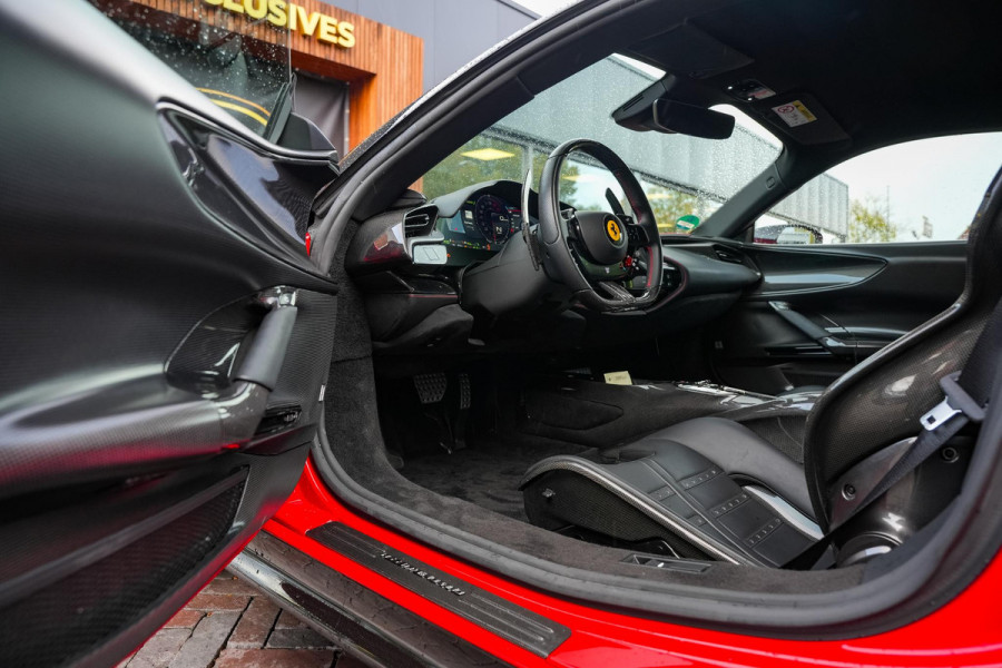 Ferrari SF90 Stradale 4.0 V8 Assetto Fiorano Fiorano Pack Carbon Fibre Daytona Racing Seats Ferrari SF90 Stradale 4.0 V8 Assetto Fiorano Fiorano Pack Carbon Fibre Daytona Racing Seats