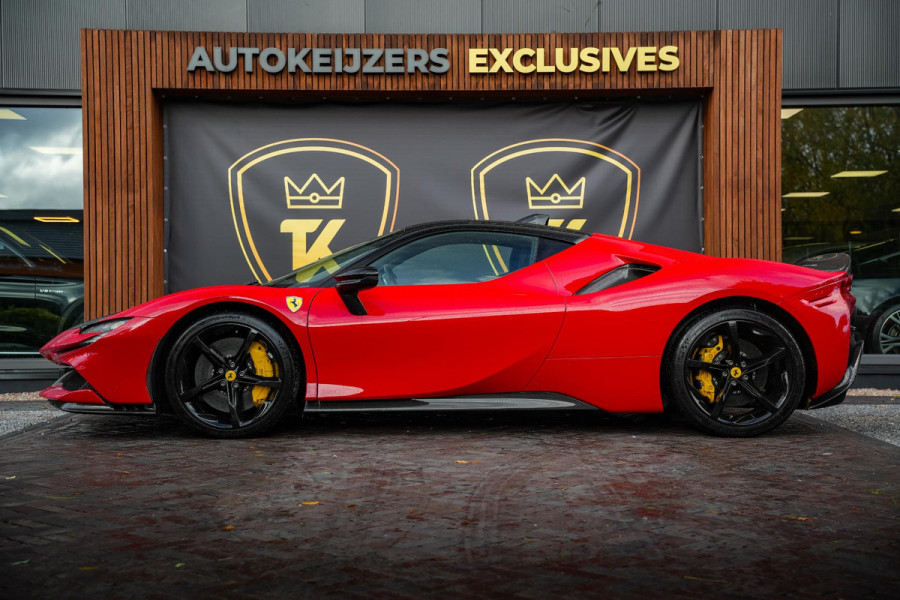 Ferrari SF90 Stradale 4.0 V8 Assetto Fiorano Fiorano Pack Carbon Fibre Daytona Racing Seats Ferrari SF90 Stradale 4.0 V8 Assetto Fiorano Fiorano Pack Carbon Fibre Daytona Racing Seats
