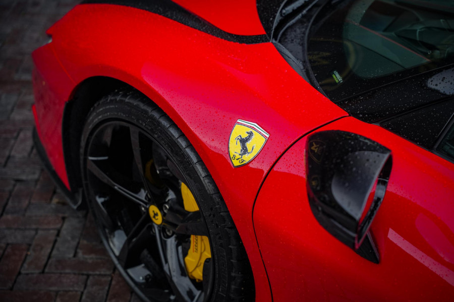 Ferrari SF90 Stradale 4.0 V8 Assetto Fiorano Fiorano Pack Carbon Fibre Daytona Racing Seats Ferrari SF90 Stradale 4.0 V8 Assetto Fiorano Fiorano Pack Carbon Fibre Daytona Racing Seats