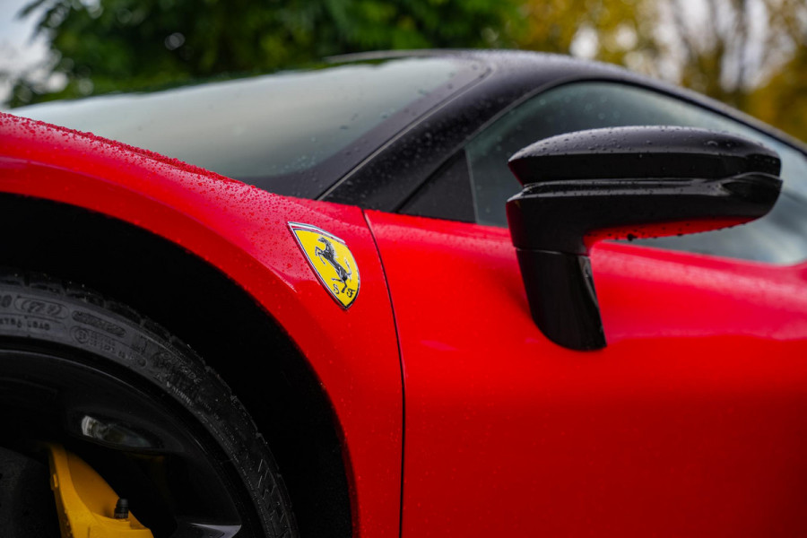 Ferrari SF90 Stradale 4.0 V8 Assetto Fiorano Fiorano Pack Carbon Fibre Daytona Racing Seats Ferrari SF90 Stradale 4.0 V8 Assetto Fiorano Fiorano Pack Carbon Fibre Daytona Racing Seats