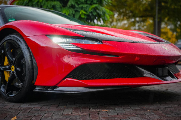 Ferrari SF90 Stradale 4.0 V8 Assetto Fiorano Fiorano Pack Carbon Fibre Daytona Racing Seats Ferrari SF90 Stradale 4.0 V8 Assetto Fiorano Fiorano Pack Carbon Fibre Daytona Racing Seats