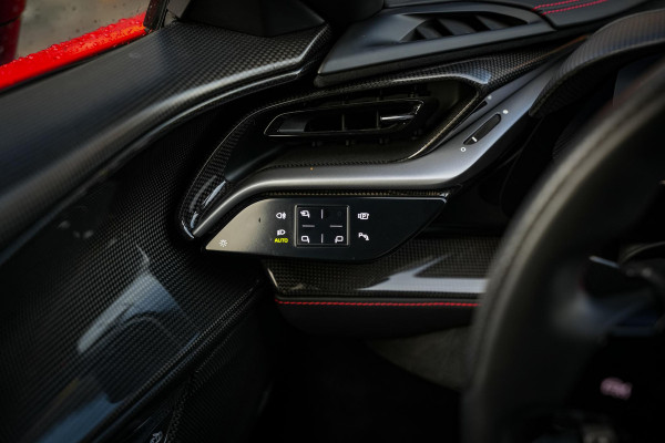 Ferrari SF90 Stradale 4.0 V8 Assetto Fiorano Fiorano Pack Carbon Fibre Daytona Racing Seats Ferrari SF90 Stradale 4.0 V8 Assetto Fiorano Fiorano Pack Carbon Fibre Daytona Racing Seats