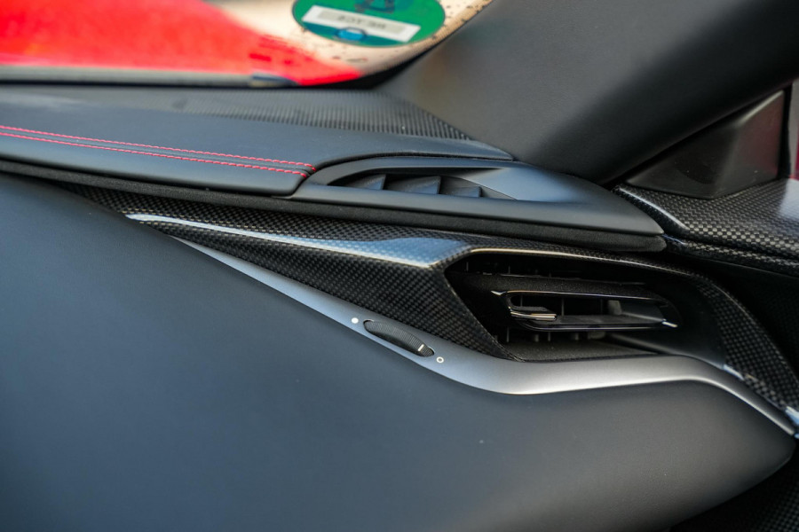 Ferrari SF90 Stradale 4.0 V8 Assetto Fiorano Fiorano Pack Carbon Fibre Daytona Racing Seats Ferrari SF90 Stradale 4.0 V8 Assetto Fiorano Fiorano Pack Carbon Fibre Daytona Racing Seats