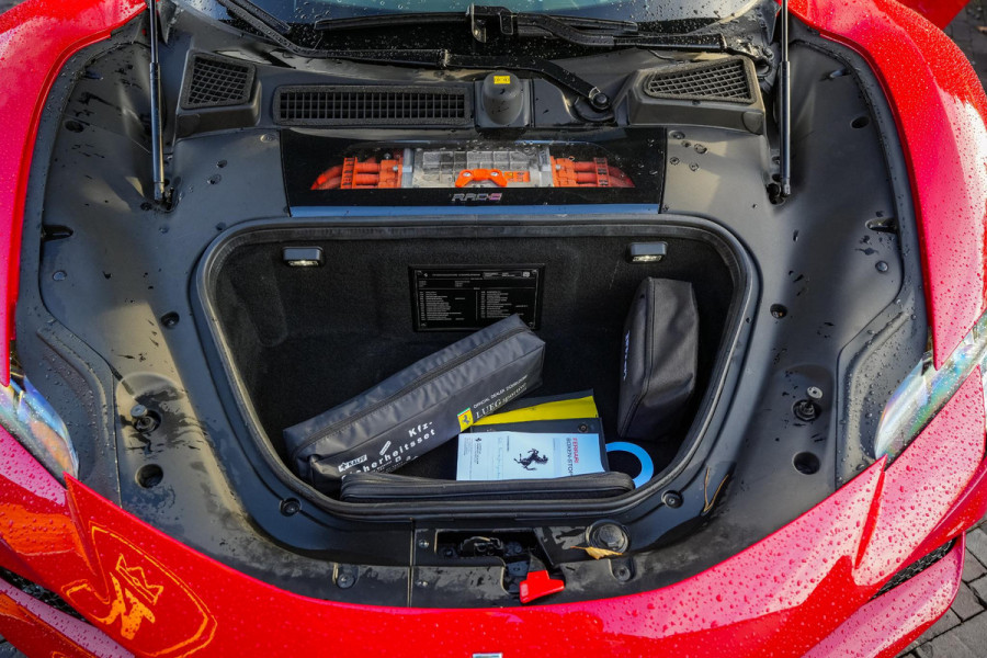 Ferrari SF90 Stradale 4.0 V8 Assetto Fiorano Fiorano Pack Carbon Fibre Daytona Racing Seats Ferrari SF90 Stradale 4.0 V8 Assetto Fiorano Fiorano Pack Carbon Fibre Daytona Racing Seats