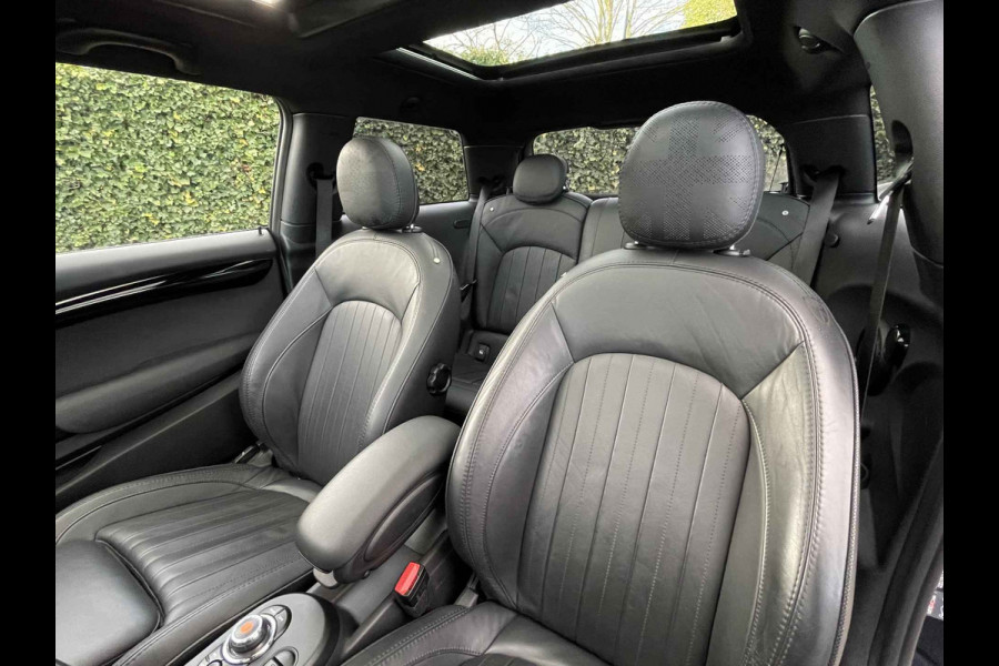 MINI Mini Electric Yours 33 kWh / SoH 95.5% / Full option! / Panoramadak / Camera / Head-up / Leder / Harman Kardon / Keyless / 17'' / CarPlay / Stoelverwarming / Matrix LED / DAB / Cruise Control MINI Mini Electric Yours 33 kWh / SoH 95.5% / Full option! / Panoramadak / Camera / Head-up / Leder / Harman Kardon / Keyless / 17'' / CarPlay / Stoelverwarming / Matrix LED / DAB / Cruise Control