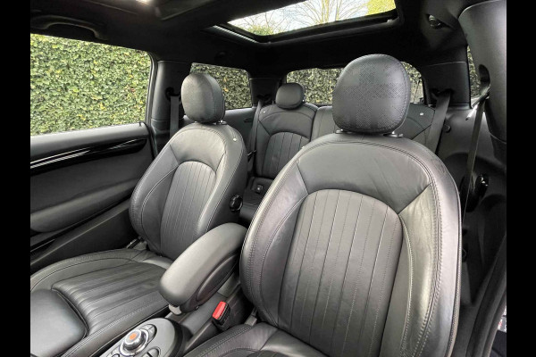 MINI Mini Electric Yours 33 kWh / SoH 95.5% / Full option! / Panoramadak / Camera / Head-up / Leder / Harman Kardon / Keyless / 17'' / CarPlay / Stoelverwarming / Matrix LED / DAB / Cruise Control MINI Mini Electric Yours 33 kWh / SoH 95.5% / Full option! / Panoramadak / Camera / Head-up / Leder / Harman Kardon / Keyless / 17'' / CarPlay / Stoelverwarming / Matrix LED / DAB / Cruise Control