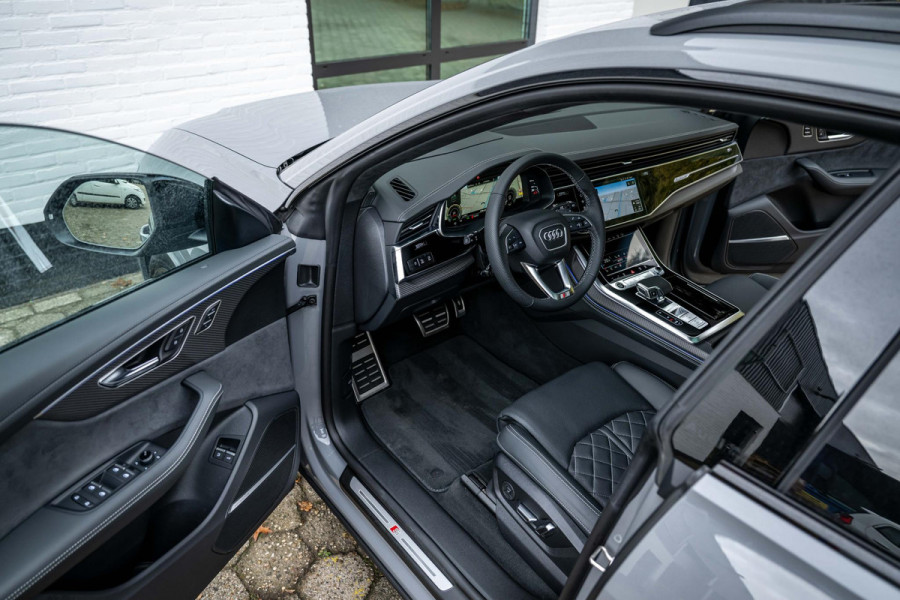Audi Q8 60 TFSI e quattro S Competition Nightvision Nardo Audi Q8 60 TFSI e quattro S Competition Nightvision Nardo