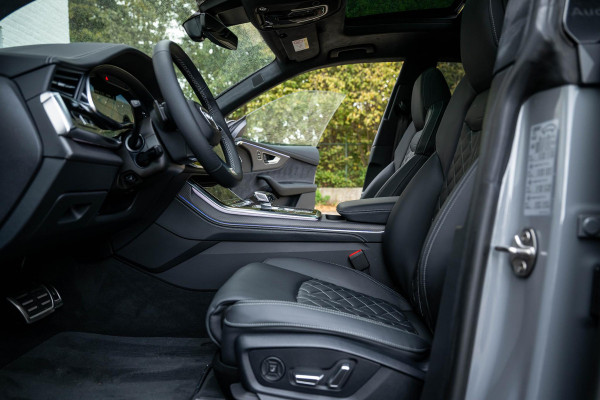 Audi Q8 60 TFSI e quattro S Competition Nightvision Nardo Audi Q8 60 TFSI e quattro S Competition Nightvision Nardo