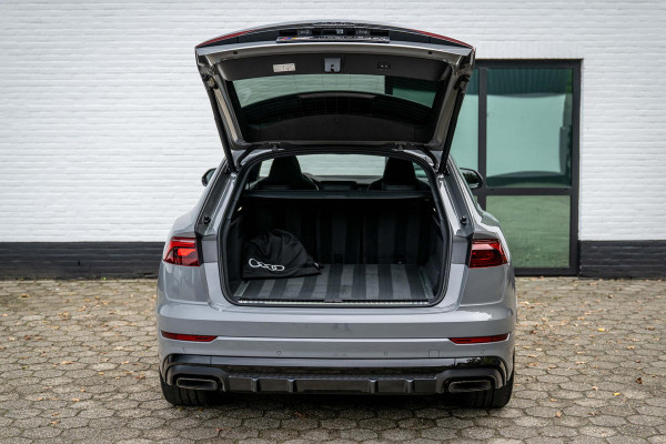 Audi Q8 60 TFSI e quattro S Competition Nightvision Nardo Audi Q8 60 TFSI e quattro S Competition Nightvision Nardo