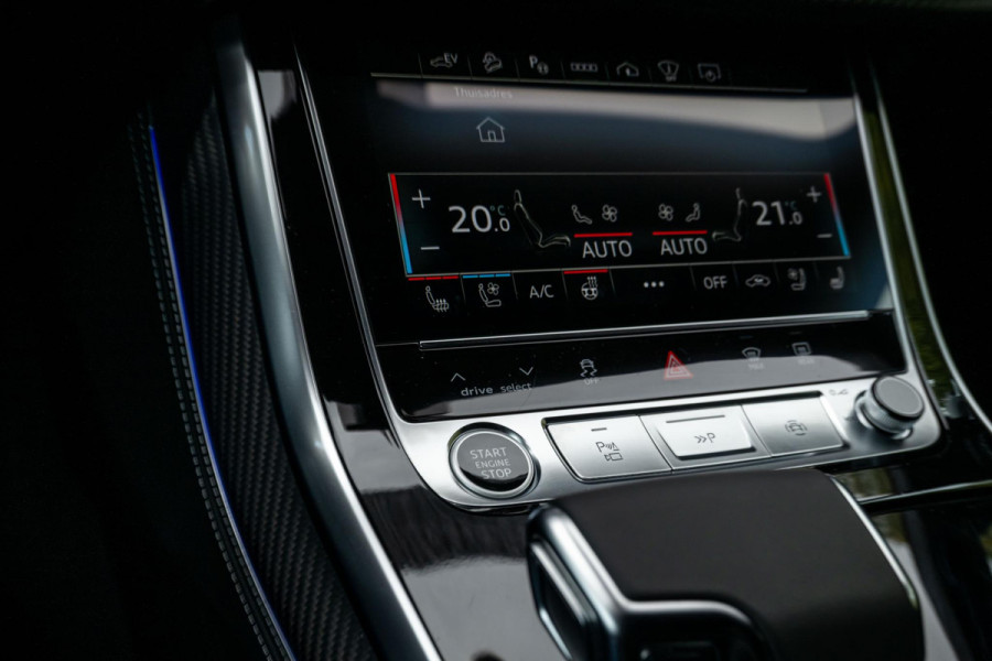 Audi Q8 60 TFSI e quattro S Competition Nightvision Nardo Audi Q8 60 TFSI e quattro S Competition Nightvision Nardo