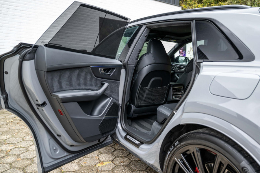 Audi Q8 60 TFSI e quattro S Competition Nightvision Nardo Audi Q8 60 TFSI e quattro S Competition Nightvision Nardo