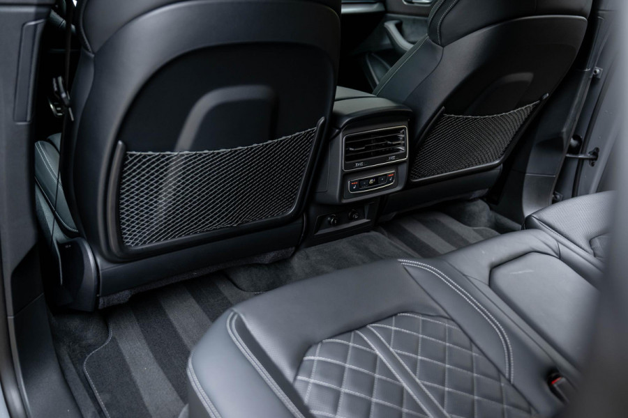 Audi Q8 60 TFSI e quattro S Competition Nightvision Nardo Audi Q8 60 TFSI e quattro S Competition Nightvision Nardo