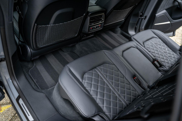 Audi Q8 60 TFSI e quattro S Competition Nightvision Nardo Audi Q8 60 TFSI e quattro S Competition Nightvision Nardo