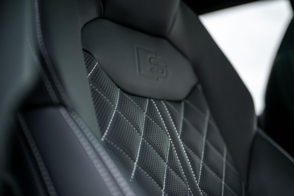 Audi Q8 60 TFSI e quattro S Competition Nightvision Nardo Audi Q8 60 TFSI e quattro S Competition Nightvision Nardo