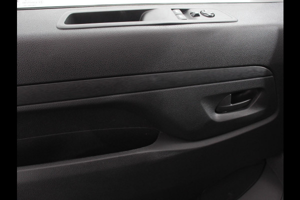 Opel Vivaro 2.0 BlueHDi 180 S&S L3 Automaat Apple Carplay /  Android Auto imperiaal Parkeersensoren  V+A Trekhaak Camera Navigatie Cruise Control LED koplampen houten afwerking laadruimte Opel Vivaro 2.0 BlueHDi 180 S&S L3 Automaat Apple Carplay /  Android Auto imperiaal Parkeersensoren  V+A Trekhaak Camera Navigatie Cruise Control LED koplampen houten afwerking laadruimte