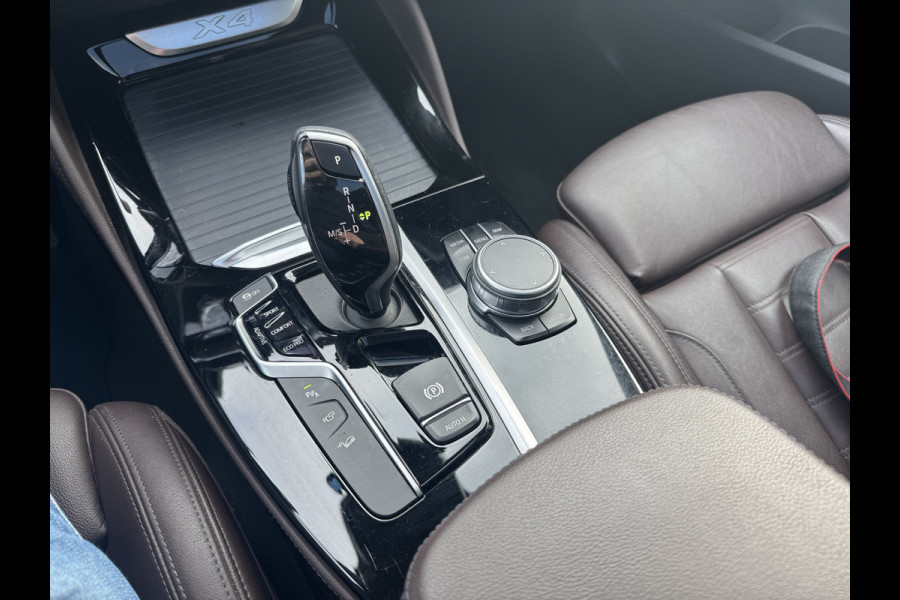 BMW X4 xDrive20i High Executive Ed. / Full option! / Panoramadak / 360Camera / Head-up / Leder / Harman Kardon / 20'' / Stuurverwarming / Navigatie / Dodehoek / ACC / Stoelverwarming 4x BMW X4 xDrive20i High Executive Ed. / Full option! / Panoramadak / 360Camera / Head-up / Leder / Harman Kardon / 20'' / Stuurverwarming / Navigatie / Dodehoek / ACC / Stoelverwarming 4x