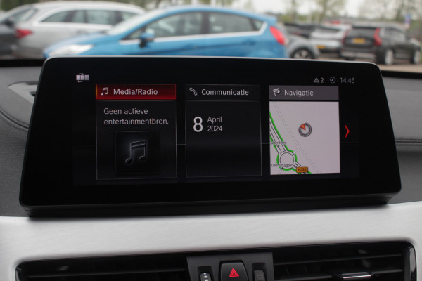 BMW X1 sDrive18i High Exe. M Sport / Trekhaak / Half leder / Navi. Proff / Parkeerhulp V+a / 18'' / Stoelverwarming / DAB / Cruise Control BMW X1 sDrive18i High Exe. M Sport / Trekhaak / Half leder / Navi. Proff / Parkeerhulp V+a / 18'' / Stoelverwarming / DAB / Cruise Control