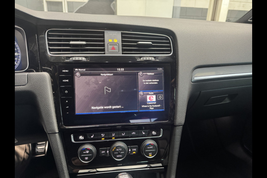 Volkswagen Golf 1.4 TSI Highline Business R / Panoramadak / Camera / Leder / Keyless / Dynaudio / 19'' / Navi. Proff / Stoelverwarming / DAB / Dodehoek Volkswagen Golf 1.4 TSI Highline Business R / Panoramadak / Camera / Leder / Keyless / Dynaudio / 19'' / Navi. Proff / Stoelverwarming / DAB / Dodehoek