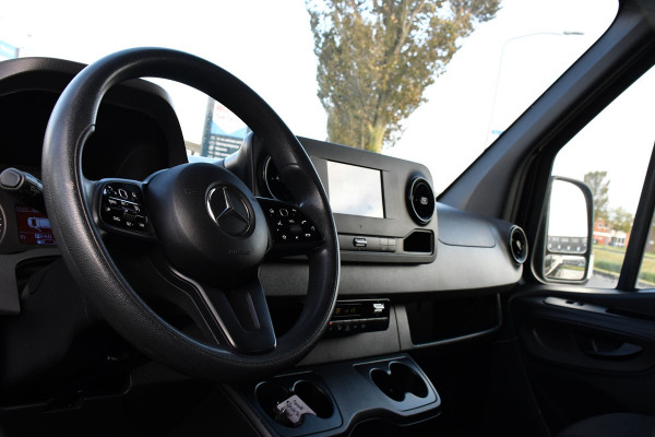 Mercedes-Benz Sprinter 317 1.9 CDI L2H1 DC AMG Edition Camera, Cruise, Carplay, Trekhaak, 170pk, Sensoren, LED, Multimedia, Uniek! Mercedes-Benz Sprinter 317 1.9 CDI L2H1 DC AMG Edition Camera, Cruise, Carplay, Trekhaak, 170pk, Sensoren, LED, Multimedia, Uniek!