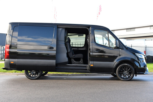 Mercedes-Benz Sprinter 317 1.9 CDI L2H1 DC AMG Edition Camera, Cruise, Carplay, Trekhaak, 170pk, Sensoren, LED, Multimedia, Uniek! Mercedes-Benz Sprinter 317 1.9 CDI L2H1 DC AMG Edition Camera, Cruise, Carplay, Trekhaak, 170pk, Sensoren, LED, Multimedia, Uniek!