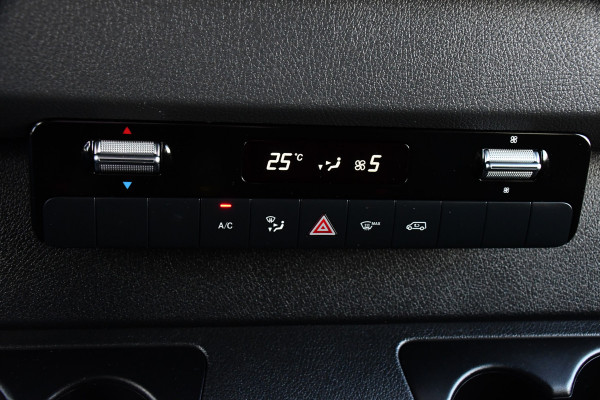 Mercedes-Benz Sprinter 317 1.9 CDI L2H1 DC AMG Edition Camera, Cruise, Carplay, Trekhaak, 170pk, Sensoren, LED, Multimedia, Uniek! Mercedes-Benz Sprinter 317 1.9 CDI L2H1 DC AMG Edition Camera, Cruise, Carplay, Trekhaak, 170pk, Sensoren, LED, Multimedia, Uniek!
