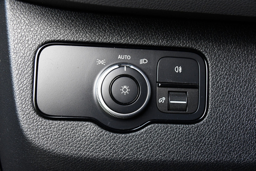 Mercedes-Benz Sprinter 317 1.9 CDI L2H1 DC AMG Edition Camera, Cruise, Carplay, Trekhaak, 170pk, Sensoren, LED, Multimedia, Uniek! Mercedes-Benz Sprinter 317 1.9 CDI L2H1 DC AMG Edition Camera, Cruise, Carplay, Trekhaak, 170pk, Sensoren, LED, Multimedia, Uniek!