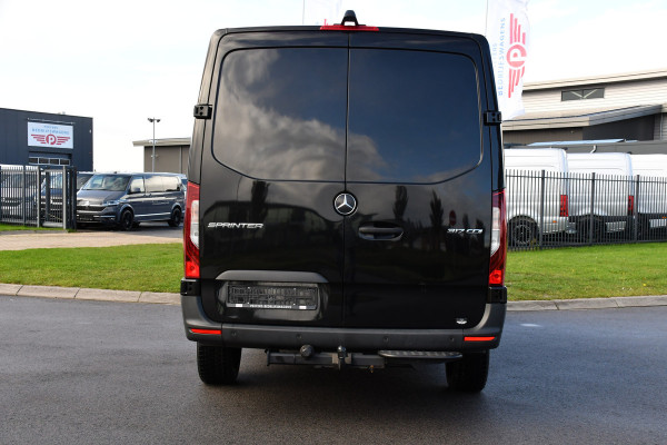 Mercedes-Benz Sprinter 317 1.9 CDI L2H1 DC AMG Edition Camera, Cruise, Carplay, Trekhaak, 170pk, Sensoren, LED, Multimedia, Uniek! Mercedes-Benz Sprinter 317 1.9 CDI L2H1 DC AMG Edition Camera, Cruise, Carplay, Trekhaak, 170pk, Sensoren, LED, Multimedia, Uniek!