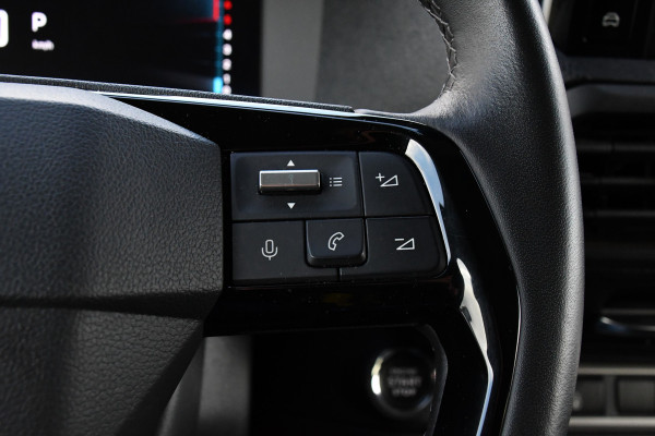 Citroën Jumpy 2.0 BlueHDI 180 L3 DC PB Edition 360 Camera, Cruise, Carplay, 177pk, Stuurverwarming, Clima, LED, Automaat, Trekhaak, Keyless, Uniek! Citroën Jumpy 2.0 BlueHDI 180 L3 DC PB Edition 360 Camera, Cruise, Carplay, 177pk, Stuurverwarming, Clima, LED, Automaat, Trekhaak, Keyless, Uniek!