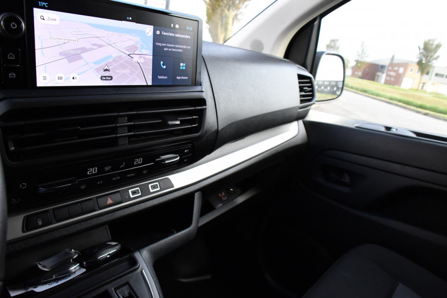 Citroën Jumpy 2.0 BlueHDI 180 L3 DC PB Edition 360 Camera, Cruise, Carplay, 177pk, Stuurverwarming, Clima, LED, Automaat, Trekhaak, Keyless, Uniek! Citroën Jumpy 2.0 BlueHDI 180 L3 DC PB Edition 360 Camera, Cruise, Carplay, 177pk, Stuurverwarming, Clima, LED, Automaat, Trekhaak, Keyless, Uniek!