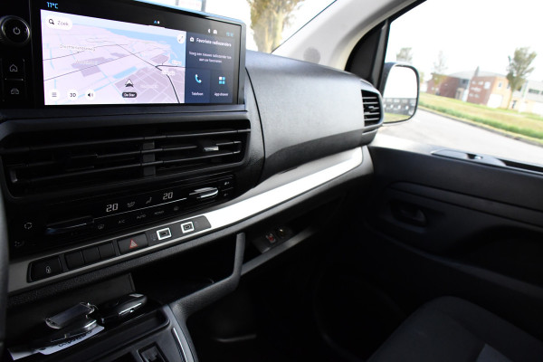 Citroën Jumpy 2.0 BlueHDI 180 L3 DC PB Edition 360 Camera, Cruise, Carplay, 177pk, Stuurverwarming, Clima, LED, Automaat, Trekhaak, Keyless, Uniek! Citroën Jumpy 2.0 BlueHDI 180 L3 DC PB Edition 360 Camera, Cruise, Carplay, 177pk, Stuurverwarming, Clima, LED, Automaat, Trekhaak, Keyless, Uniek!