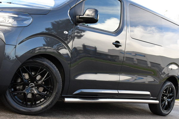 Citroën Jumpy 2.0 BlueHDI 180 L3 DC PB Edition 360 Camera, Cruise, Carplay, 177pk, Stuurverwarming, Clima, LED, Automaat, Trekhaak, Keyless, Uniek! Citroën Jumpy 2.0 BlueHDI 180 L3 DC PB Edition 360 Camera, Cruise, Carplay, 177pk, Stuurverwarming, Clima, LED, Automaat, Trekhaak, Keyless, Uniek!