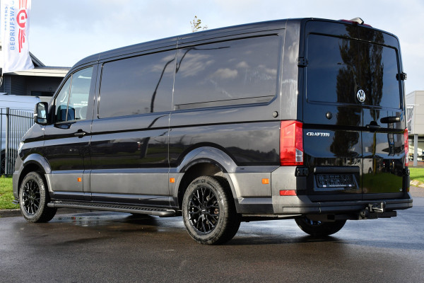 Volkswagen Crafter 35 2.0 TDI L3H2 Black Edition Camera, Carplay, Stoelverwarming, LED, Trekhaak, Sensoren, multimedia, Automaat, Uniek! Volkswagen Crafter 35 2.0 TDI L3H2 Black Edition Camera, Carplay, Stoelverwarming, LED, Trekhaak, Sensoren, multimedia, Automaat, Uniek!